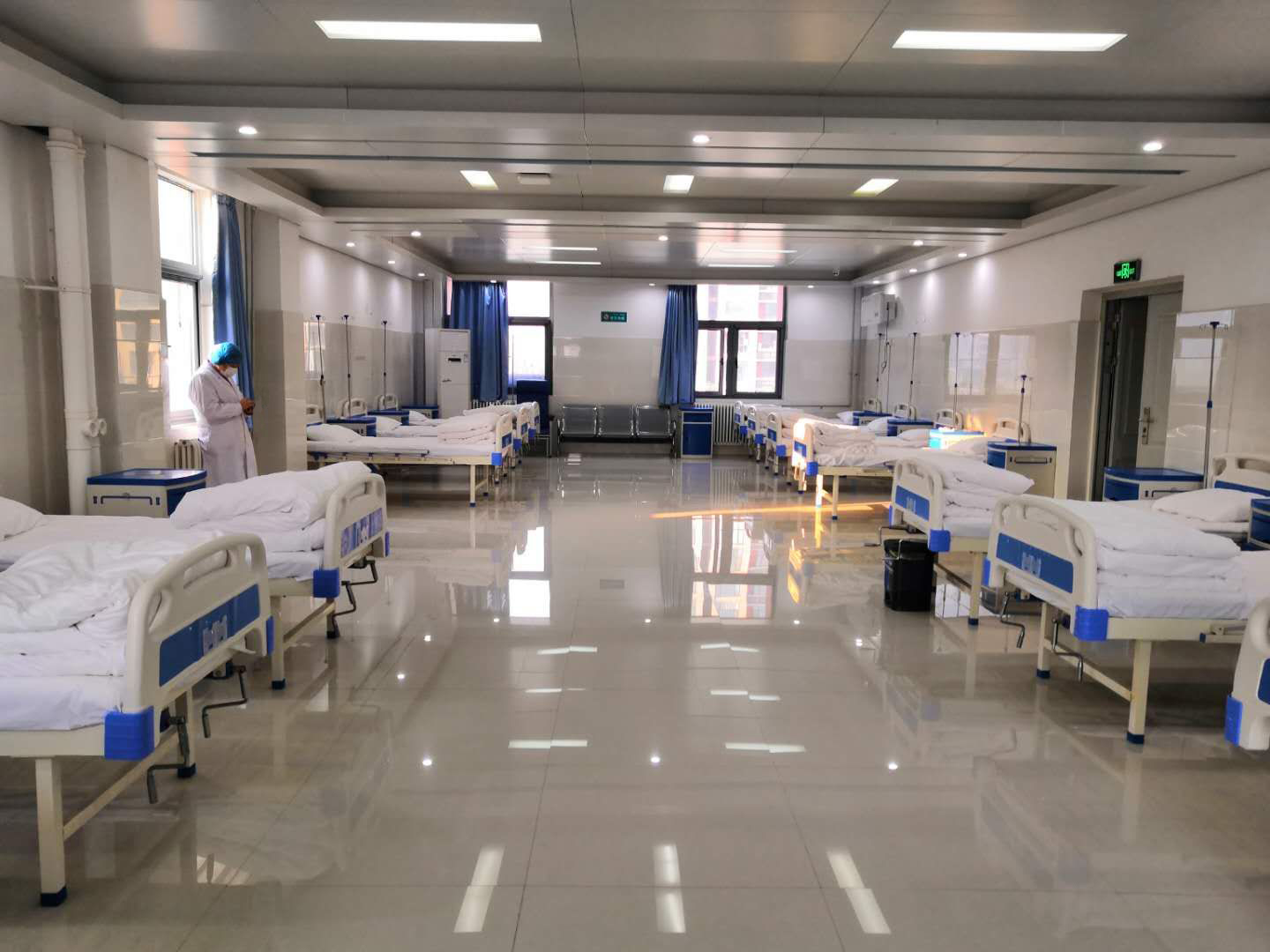 校医院隔离大病房